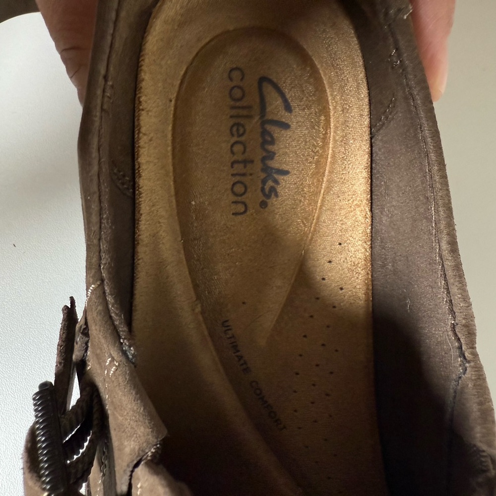 Clarks women Brown Leather Loafers - Picture 8 of 10
